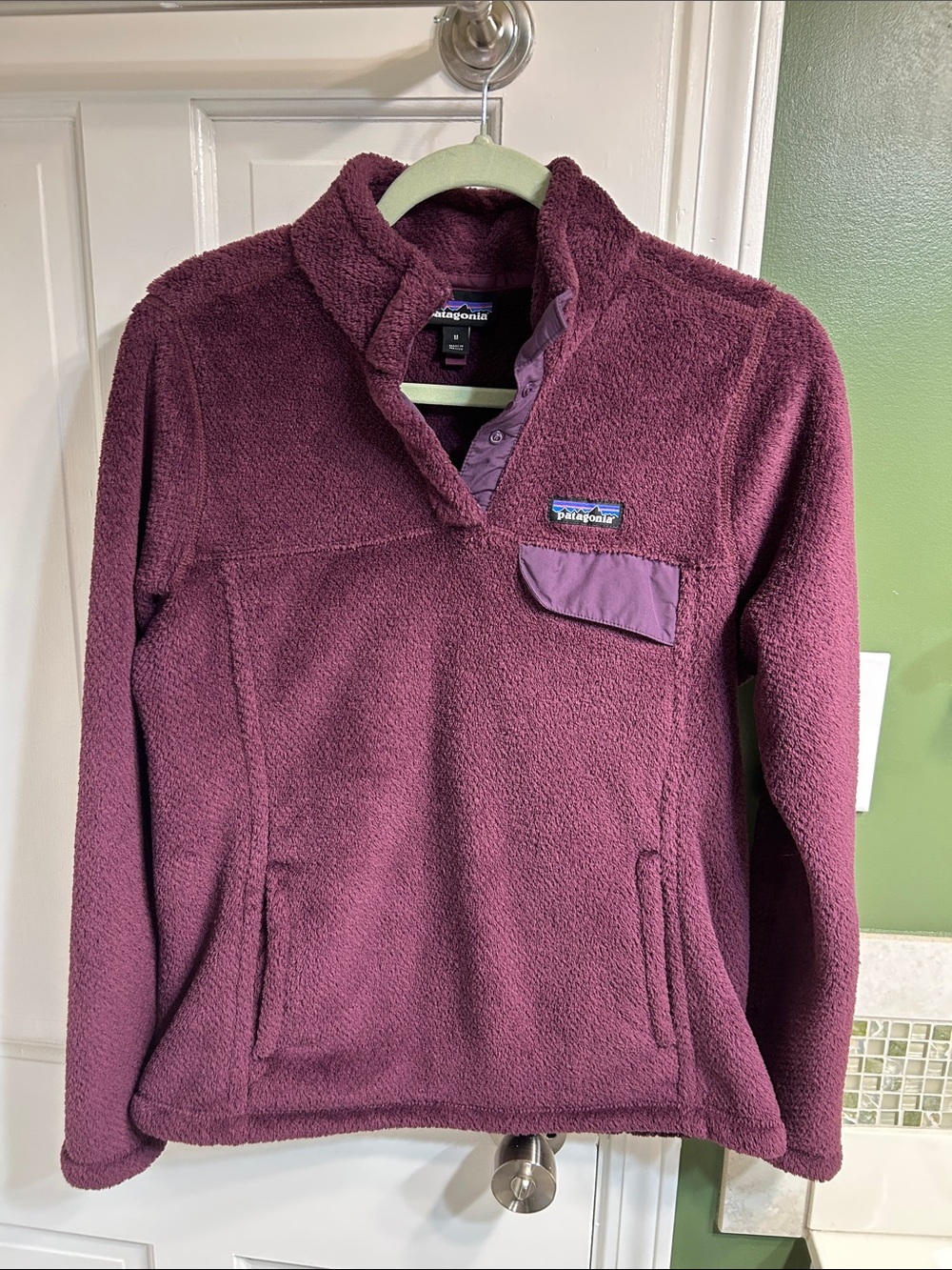 Patagonia Women's Plum Fleece Pullover with Snap Placket